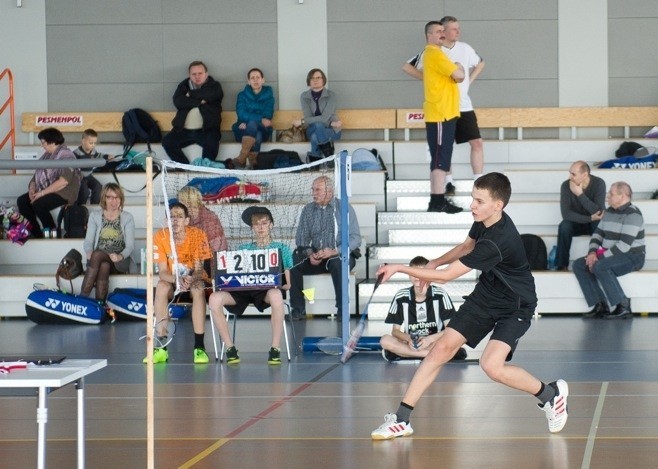 Turniej badmintonowy w Rzgowie [ZDJĘCIA]