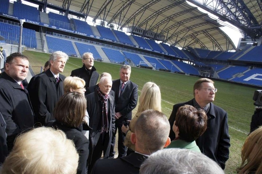 Poznań: Minister Michał Boni odwiedził stadion [FILM, ZDJĘCIA]