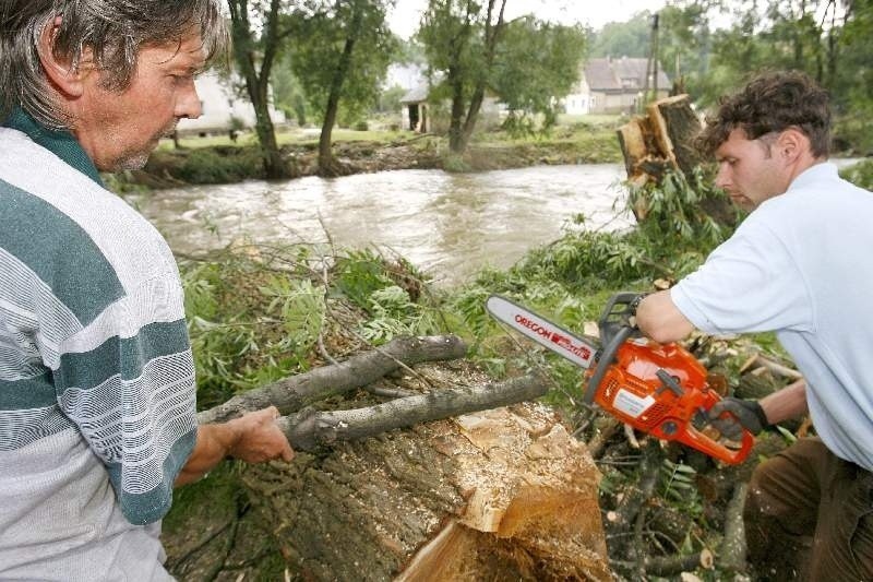 Powódź na Dolnym Śląsku: Urzędnicy szacują straty, ofiary proszą o wsparcie