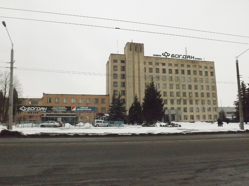 Główny biurowiec fabryki w Łucku