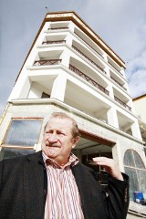 Gołębiewski rozbierze część hotelu w Karpaczu