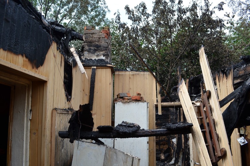 Klecza: dom spłonął od uderzenia pioruna [ZDJĘCIA]