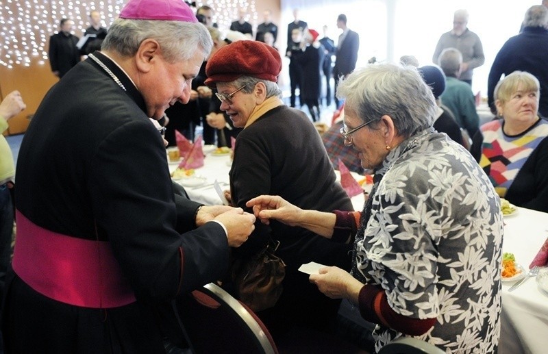 Wigilię organizowała Wanda Ziembicka-Has,  dziennikarka i...