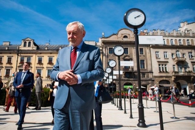 Prezydent Jacek Majchrowski opuścił już szpital. Trafił tam z powodu koronawirusa