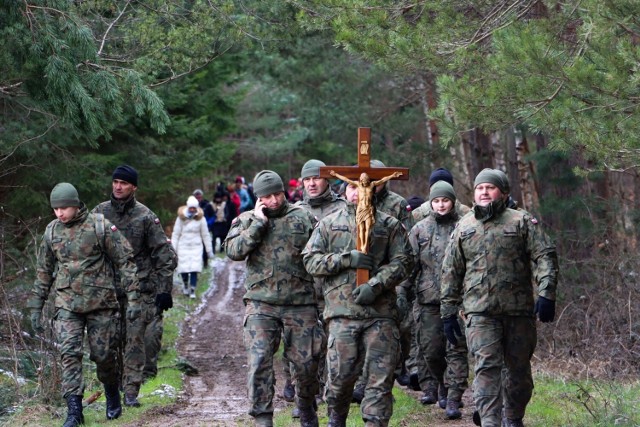 Leśna Droga Krzyżowa w gminie Bircza.