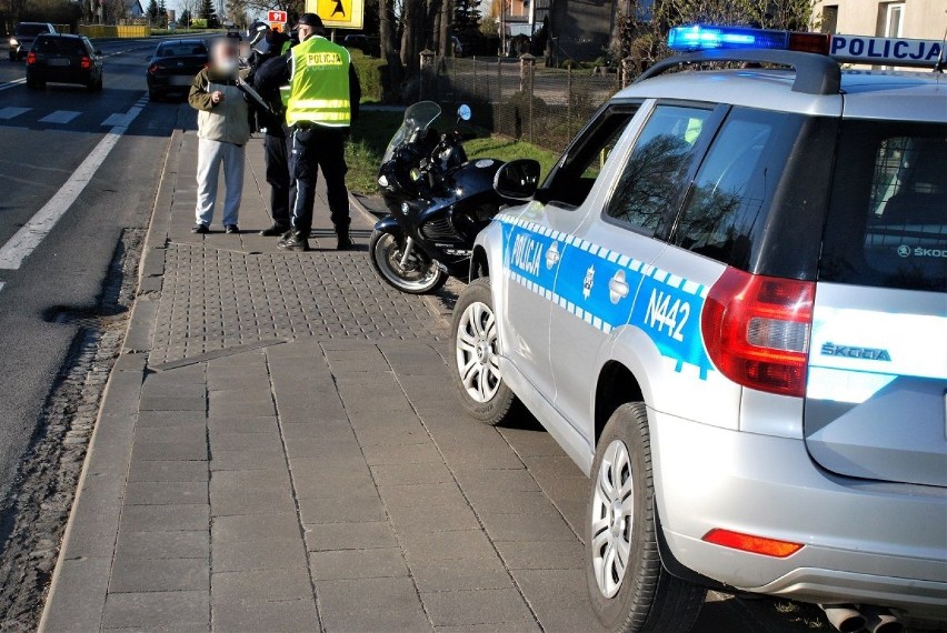 Policjanci wyjaśniają okoliczności wypadku drogowego w Gręblinie 