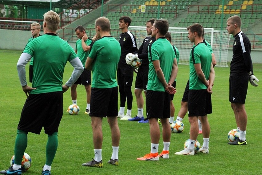 Bełchatów: Zakaz sprzedaży alkoholu w okolicach stadionu GKS Bełchatów. Dziś mecz 