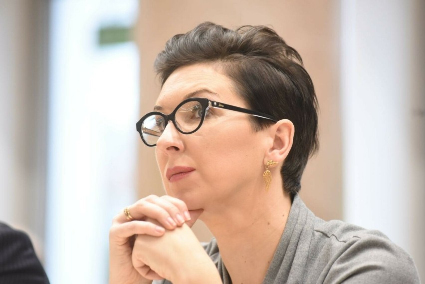 Posłanka na Sejm RP Katarzyna Osos wyjaśnia, że Janusz...