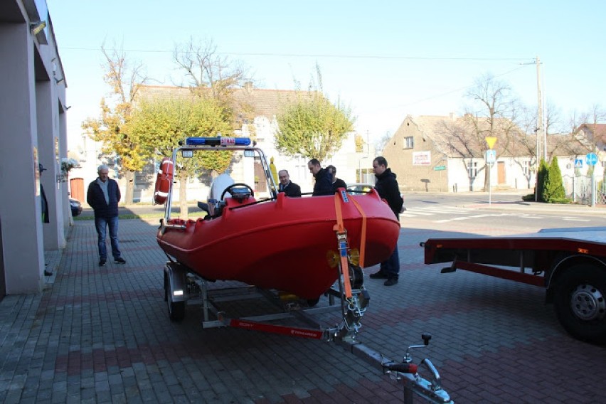 Nowa łódź dla Ochotniczej Straży Pożarnej w Witkowie