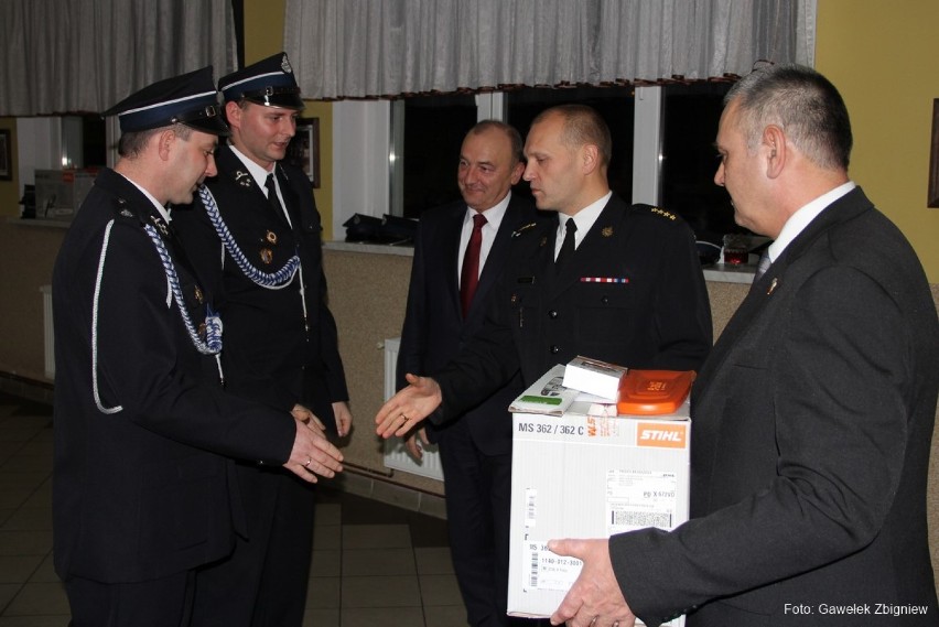 Strażacy z gminy Lwówek otrzymali potrzebny sprzęt