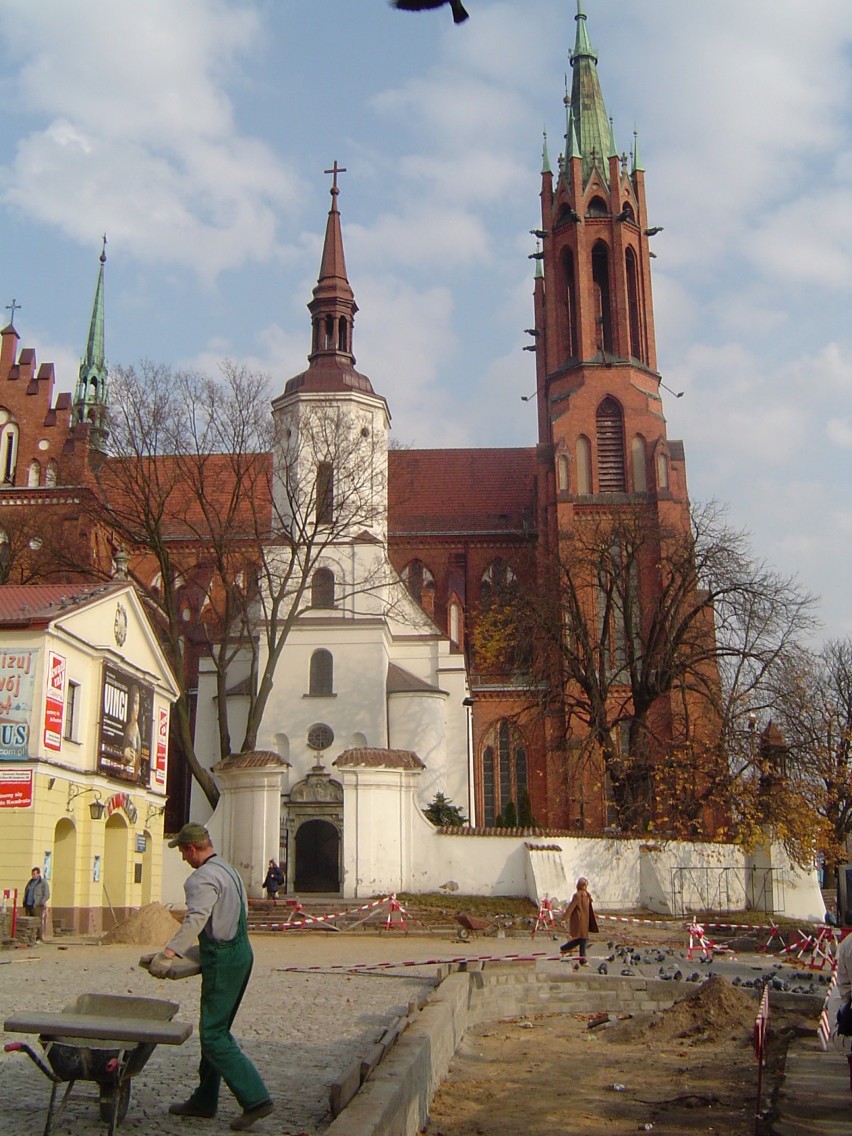 Białystok 18 lat temu. Młodsi mieszkańcy nie poznaliby swojego rodzinnego miasta. Zobacz, ile się zmieniło [ZDJĘCIA]