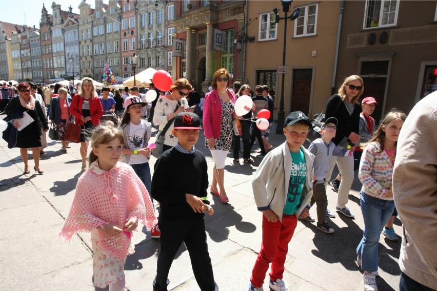 Przewodnicy w Gdańsku zafundowali dzieciom na Dzień Dziecka profesjonalną wycieczkę po mieście FOTO