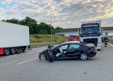 Potworny wypadek na autostradzie A1 w Wieszowie. Kierowca zginął. Nagranie tragedii jest przerażające