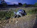 Śmiertelny wypadek na DK24 pod Skwierzyną. Samochód osobowy zderzył się z ciężarówką. Nie żyje kierowca osobówki 