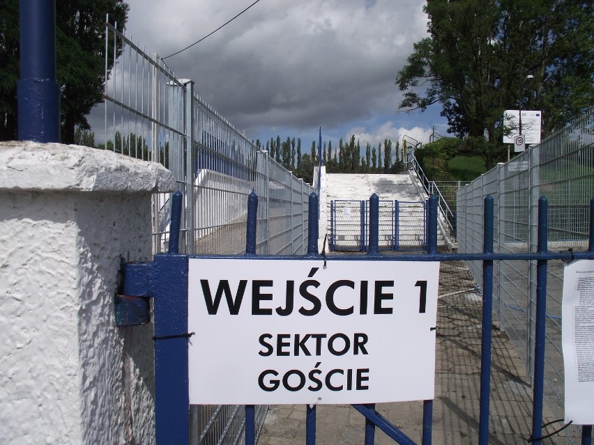 Wałbrzych: Stadion Górnika przygotowany do rozgrywek II ligi (ZDJĘCIA)
