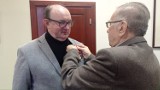 Burmistrz Oleśnicy Jan Bronś otrzymał Kombatancki Krzyż Pamięci 