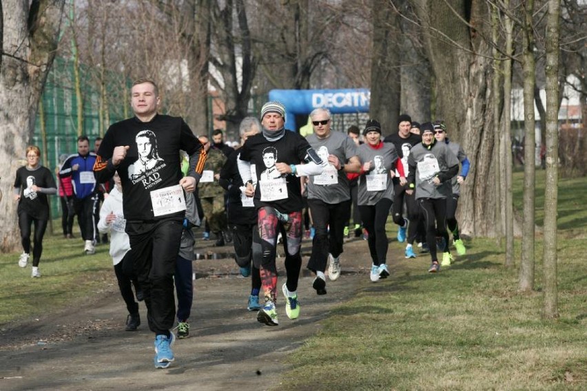 Data:2016-04-17
Dystans:21km 300m
Miejsce:Skała, Polska...