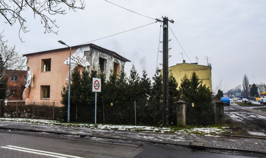 Trwa wyburzanie budynków przy ul. Grunwaldzkiej w...