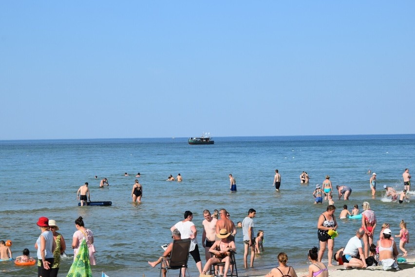 Upału nad morzem to idealna pogoda dla plażowiczów w Ustce.