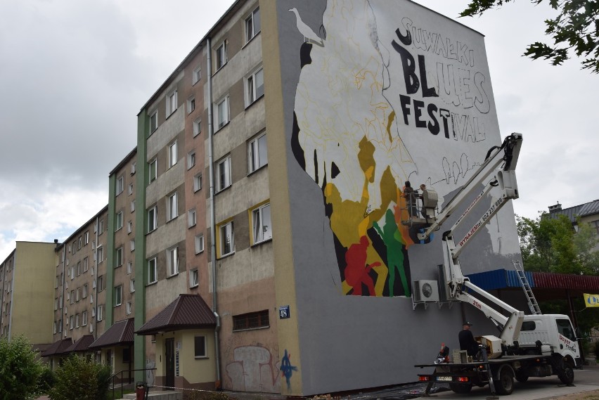 Suwałki Blues Fastival 2019. W centrum miasta powstaje mural [ZDJĘCIA]