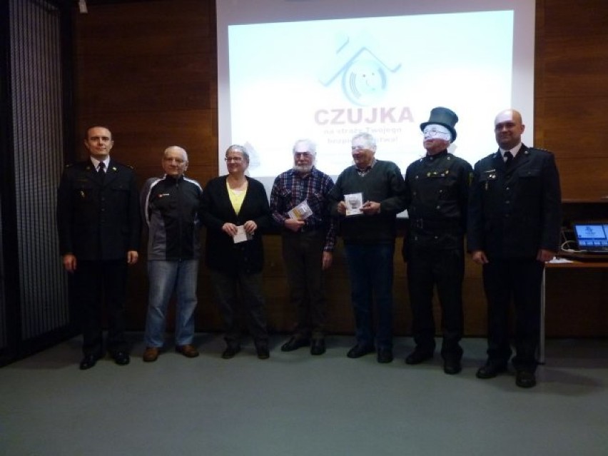 Strażacy i kominiarze o "cichym zabójcy" w Muzeum Pro Memoria Edith Stein w Lublińcu. Wręczyli też czujniki tlenku węgla ZDJĘCIA