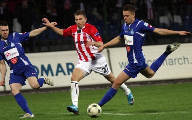 W poprzednim pojedynku obu drużyn Ruch rozbił Cracovię 4:1.