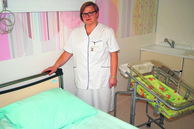 W szpitalu św. Łukasza mamy będą od dziś przebywać w kolorowych pomieszczeniach z łazienką. - W salach znajduje się także łóżeczko dla dziecka, umywalka i telewizor - mówi Barbara Otfinowska