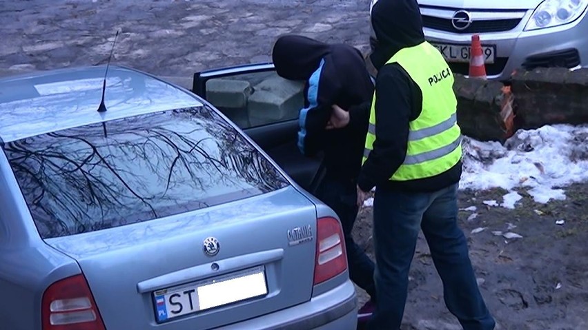 KRÓTKO: Napad na salon fryzjerski w Strzybnicy. Policja zatrzymała bandytę