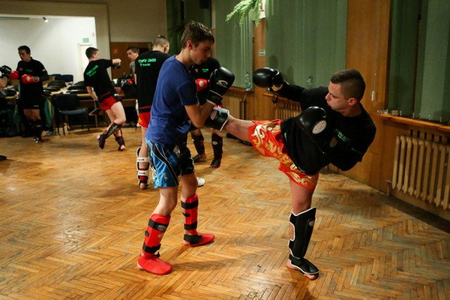 Seminarium Muaythai, poprowadzili  trener Kadry Narodowej i czynny zawodnik Rafał Simonides