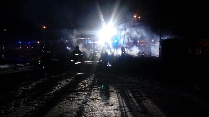 W Gorzowie na stacji paliw orlen zapaliła się ciężarówka.