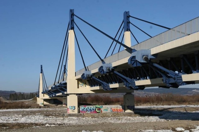 Nowa kładka kosztować będzie 300 tys. złotych. To część rowerowego szlaku Velo Dunajec