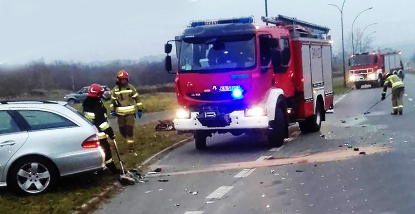 Zderzenie dwóch osobówek zablokowało odcinek DK 75 prowadzący przez Nowy Sącz