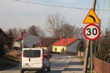 Kierowcy pędzą ulicą Batalionów Chłopskich w Kielcach. "Trzeba ich wyhamować"