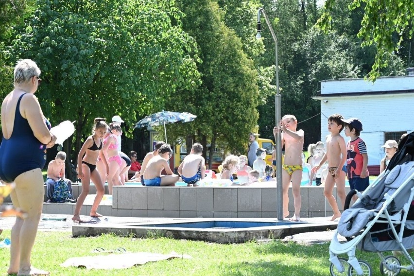 Super zabawa i relaks na basenie letnim przy ulicy Szczecińskiej w Kielcach. Zobaczcie zdjęcia z czwartku, 21 lipca
