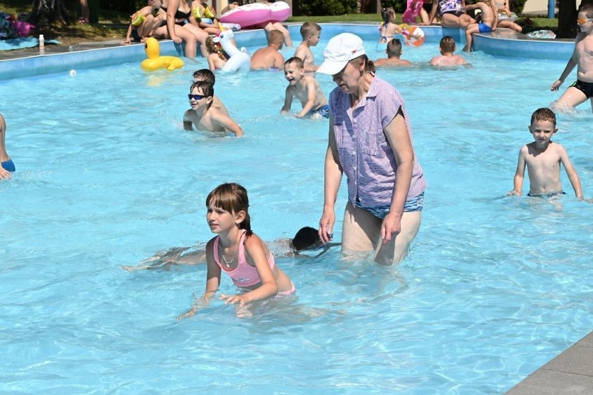 Super zabawa i relaks na basenie letnim przy ulicy Szczecińskiej w Kielcach. Zobaczcie zdjęcia z czwartku, 21 lipca
