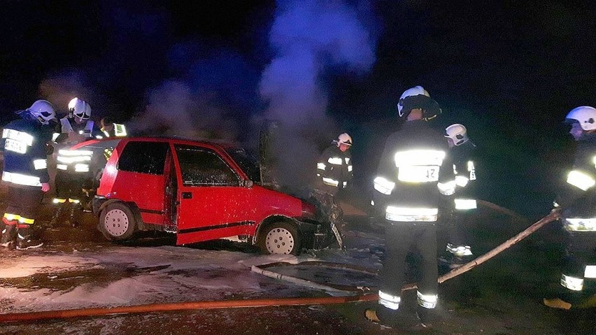 W poniedziałek wieczorem w Skwierzynie spłonął samochód.