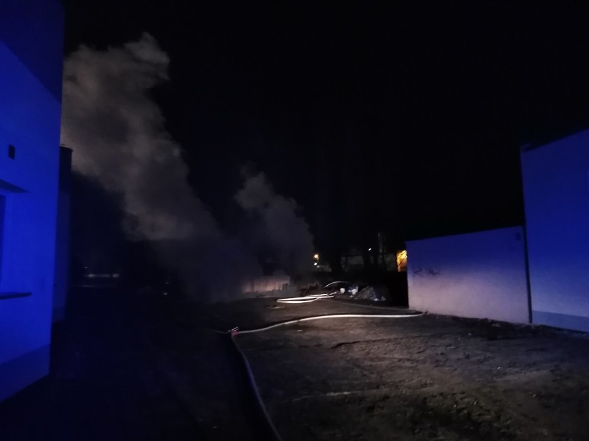 Pożar przy Zespole Szkół Budowlanych we Włocławku [zdjęcia, wideo]