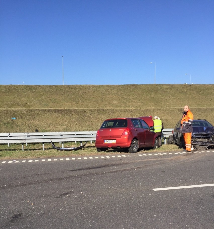 Wypadek na A1 w Świerklanach