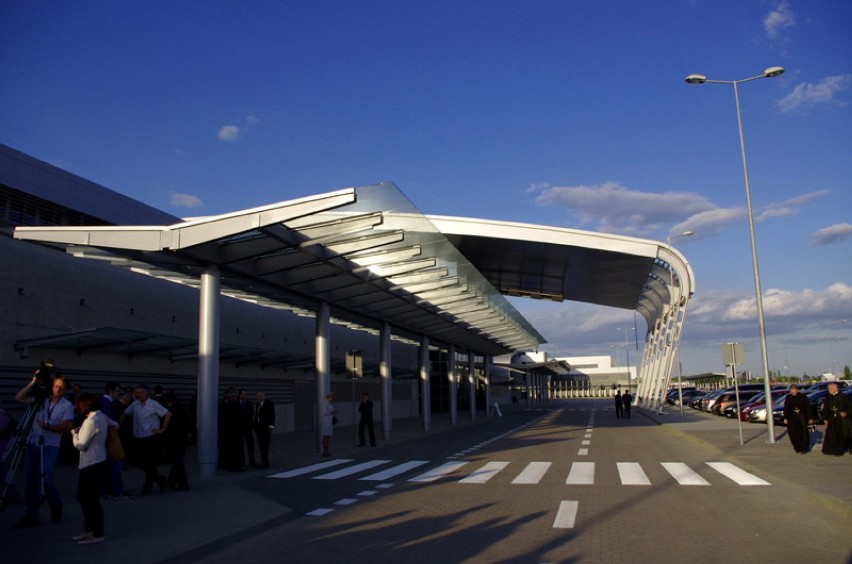 Otwarcie nowego terminala lotniska Poznań Ławica