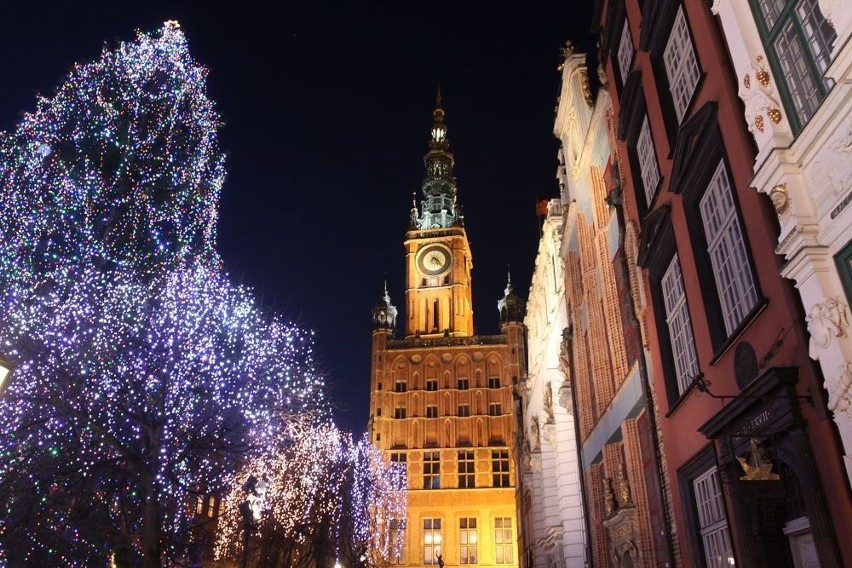 Iluminacja świąteczna w Gdańsku w 2012 roku. Rozpoczął się montaż światełek i ozdób gwiazdkowych