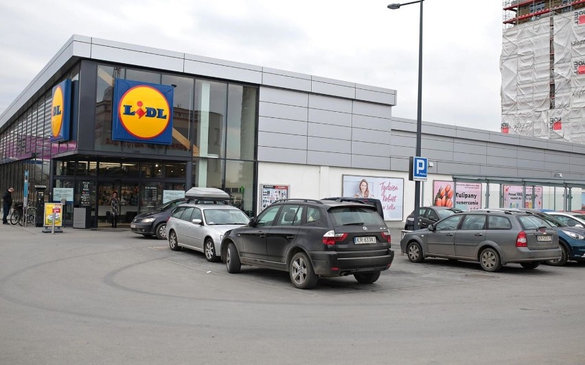 Lidl Polska będzie chciał zatrudnić około 2 tysięcy nowych...