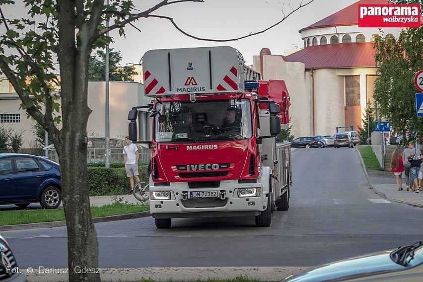 Interwencja strażaków na ul. Kasztelańskiej w Wałbrzychu