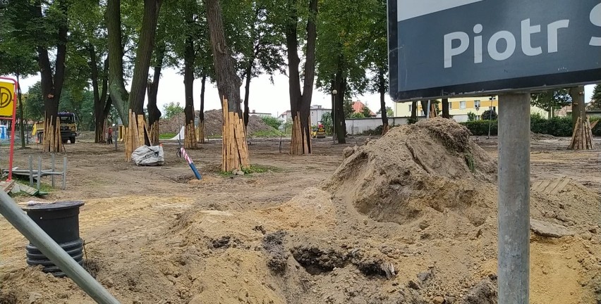 Rewitalizacja terenu przy Wileńskiej w Oleśnicy idzie pełną parą. Mamy zdjęcia z placu budowy!