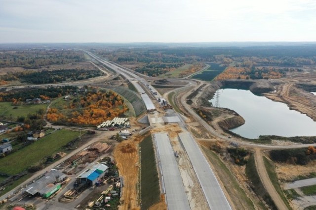 Budowa autostrady A1 pod Częstochową. Zdjęcia z drona. Październik 2019.