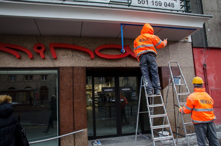 Kino Femina jednak bez kina. Został odnowiony neon i nazwa...