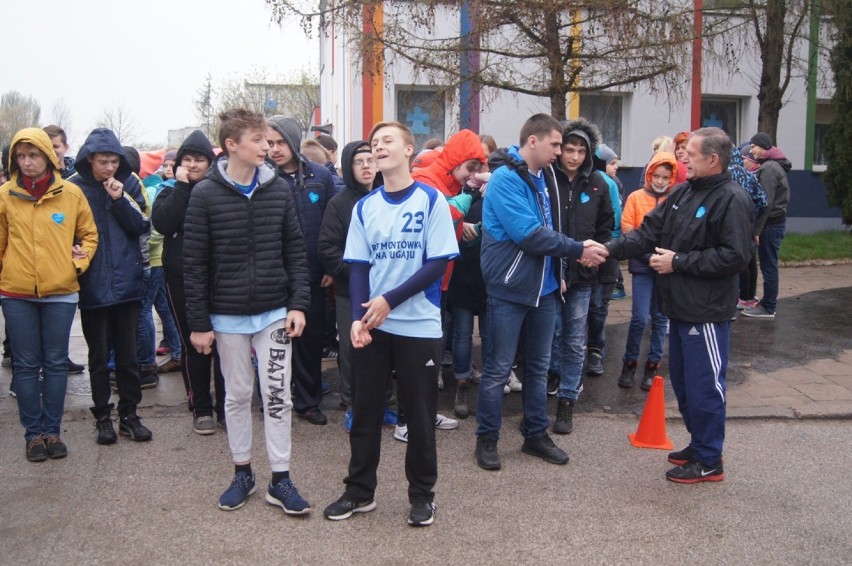 Niebieska Mila - bieg z okazji Dni Autyzmu w SOSW w Radomsku