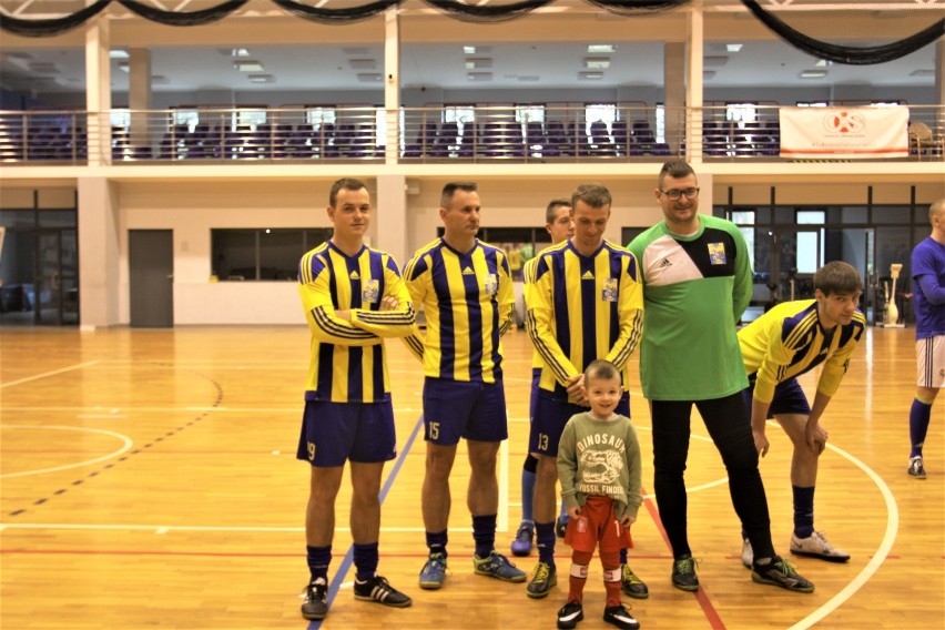 Bajadera drugi raz z rzędu Mistrzem Powiatu Puckiego w futsalu! 15 najlepszych zespołów walczyło o puchar „Kibol Cup” 