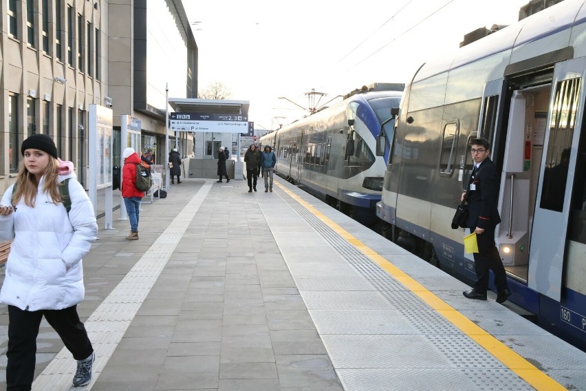 Nowy peron na dworcu Kielce Główne jest już czynny.