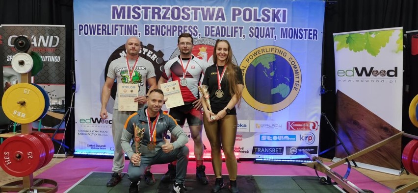 Głogowianie na podium siłowych mistrzostw Polski. Sukces Kiwackiego i Nowickiej-Tymeckiej
