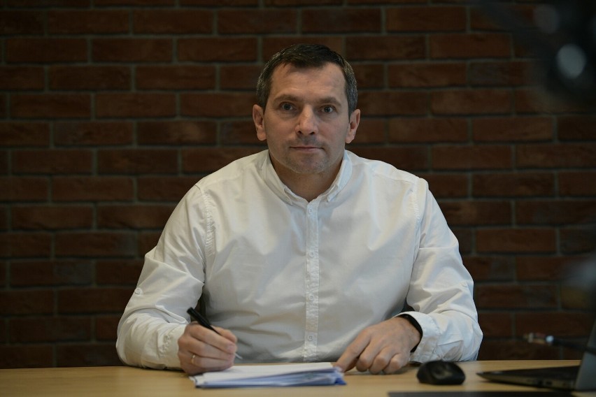 Dariusz Tokarski wraca na fotel burmistrza Pajęczna i to z wielką przewagą nad konkurencją